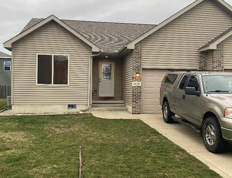 Chandler Dr — Photo 1