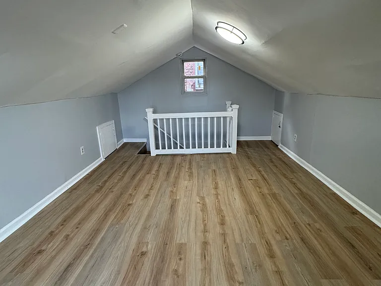 111 Henry St — Photo 17