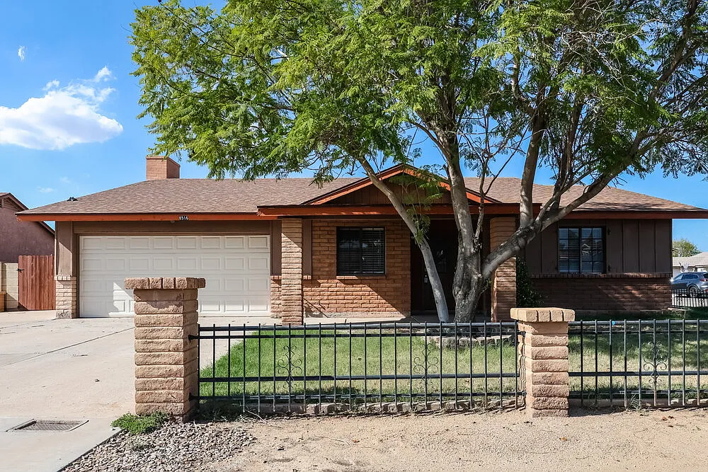 3 bed, 3.0 bath, 1834 sqft, $2,115 — Photo 1
