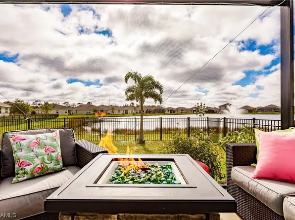 3203 Estancia Ln, Cape Coral, FL 33909