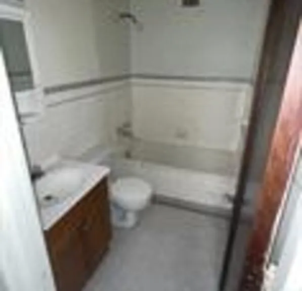 403 N 4th St #8 — Photo 7