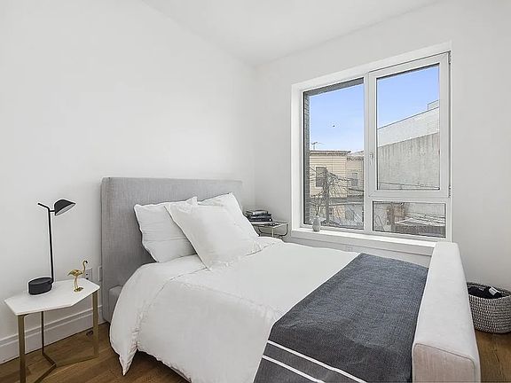 4th image of 1329 Myrtle Ave APT 3D