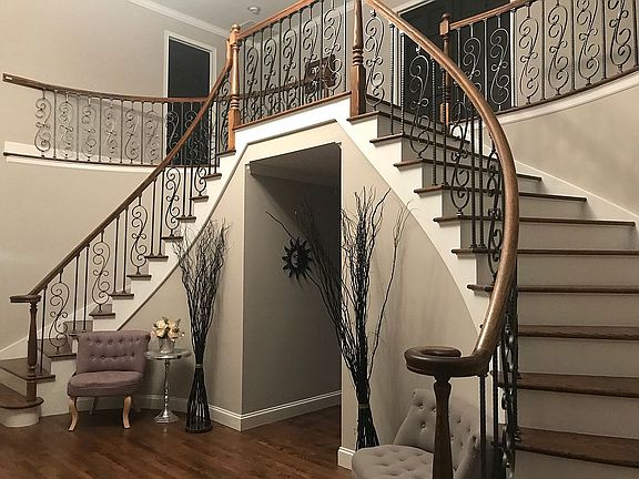 2nd image of 2975 Cottonwood Ln