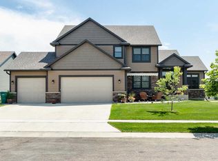 1998 Esther Ln SW, Rochester, MN 55902