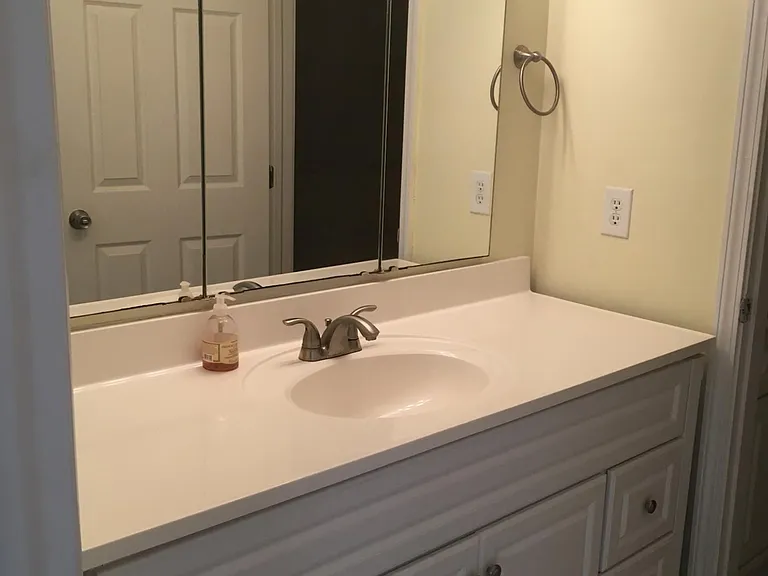 1261 Island Dr #102 — Photo 4