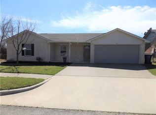 300 Kathy Ln, Granbury, TX 76049