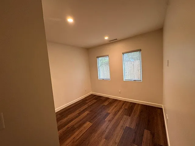1351 Virginia Ave — Photo 10