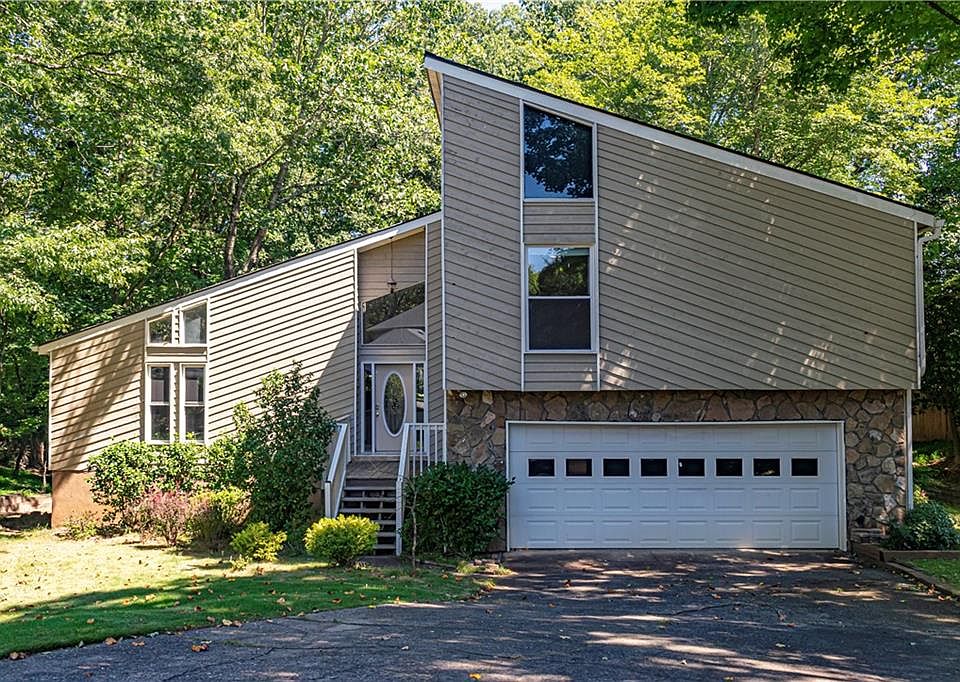 1st image of 1985 Branch Valley Dr