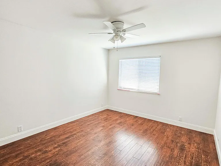 1653 Kentfield Ave — Photo 29