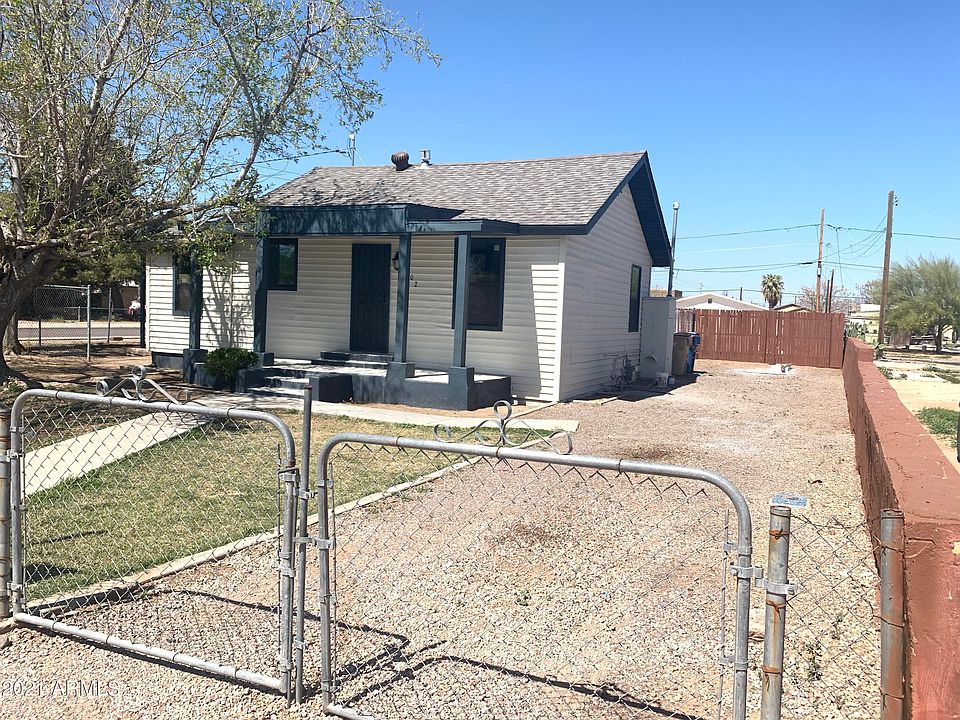 1st image of 202 E Clanton Ave
