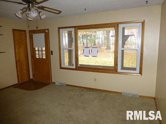 4th image of 16747 Rock Creek Ave