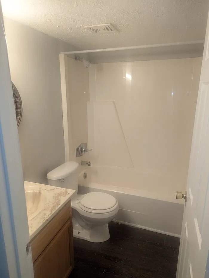 1844 Augusta Dr — Photo 4