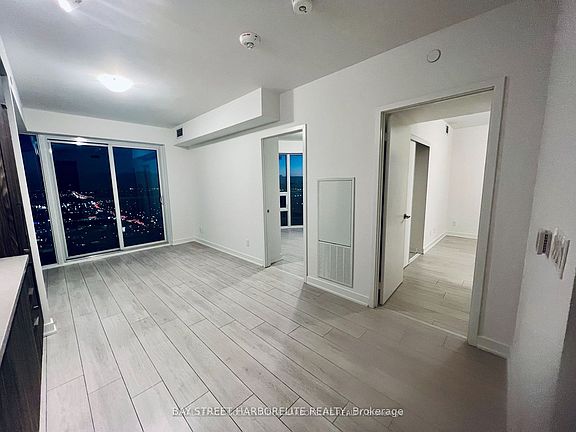 5th image of 2033 Kennedy Rd #2810