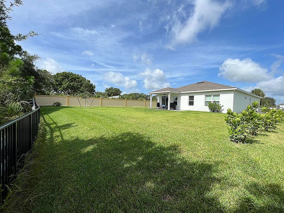 2nd image of 6093 Sequoia Cir