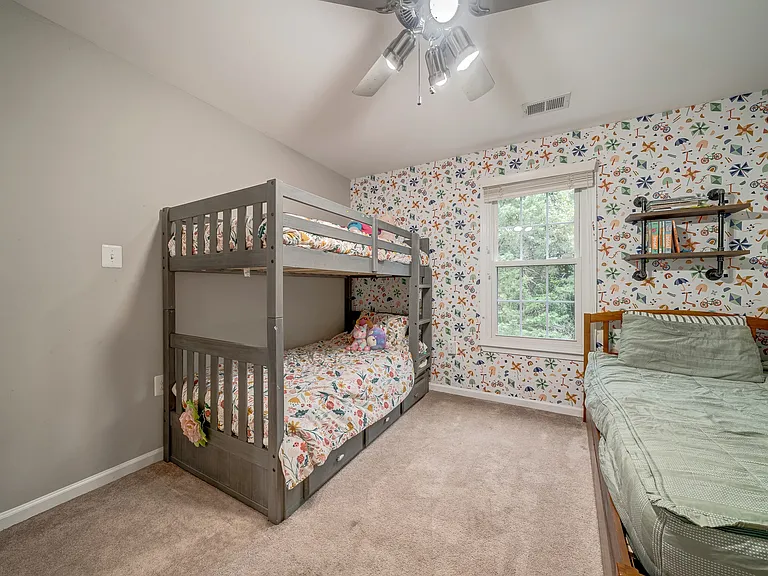 1219 Rowland Dr — Photo 36