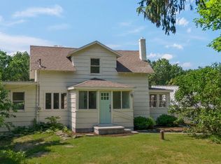 276 Hull Rd, Elizaville, NY 12523