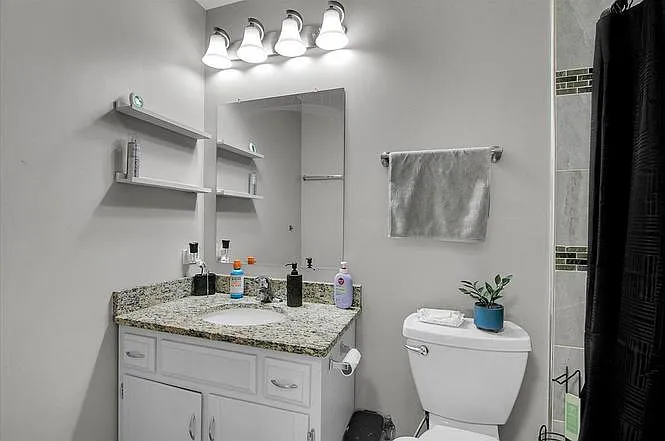 2080 Maplewood Cir — Photo 29