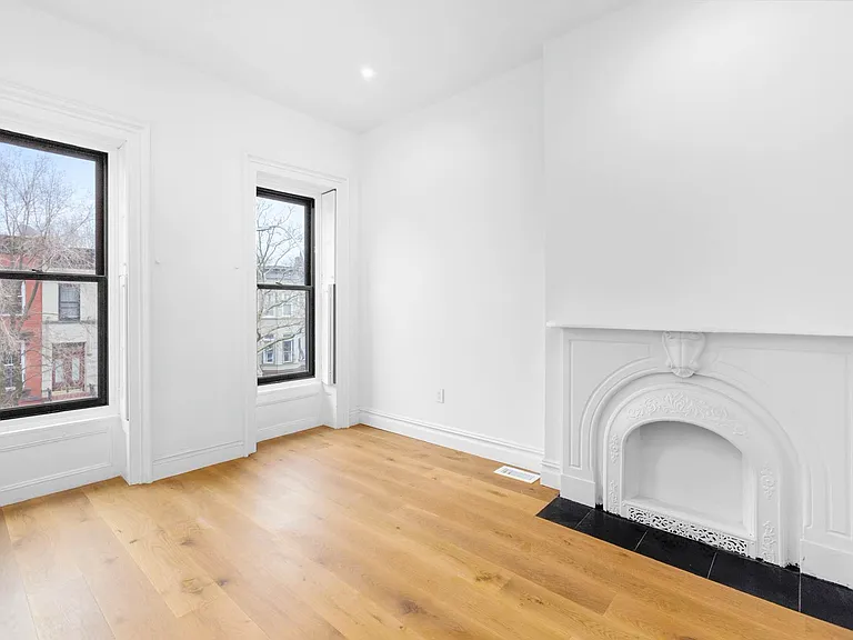 483 Macon St #2 — Photo 13