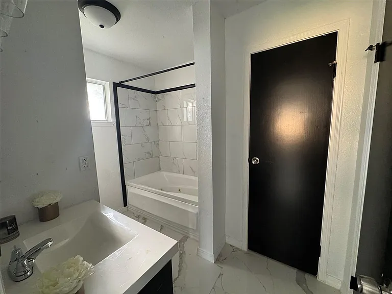5409 Deborah Ln — Photo 14