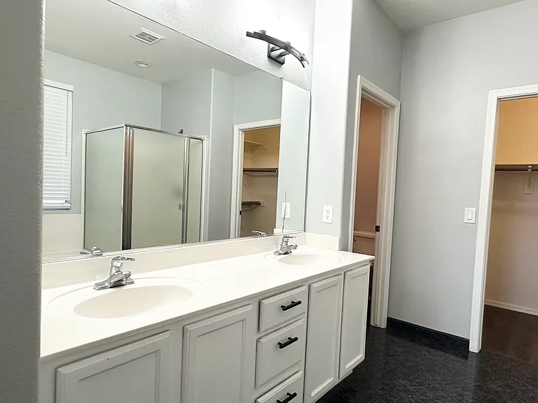 2811 E Tyson St — Photo 12