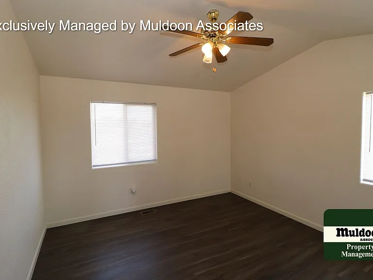 1661 W Siesta Dr — Photo 17