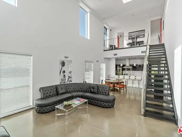 611 N Bronson Ave #10 — Photo 8