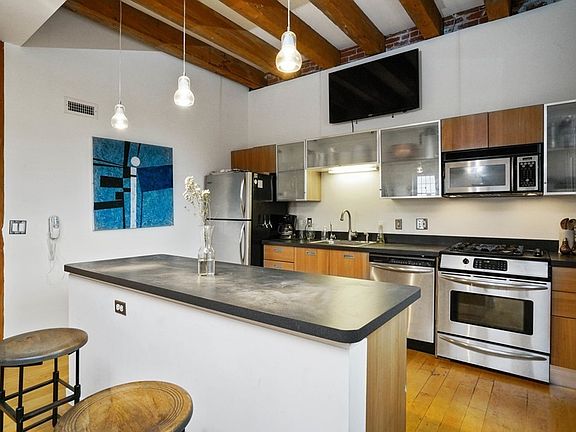 3rd image of 8 Newcomb St APT 6