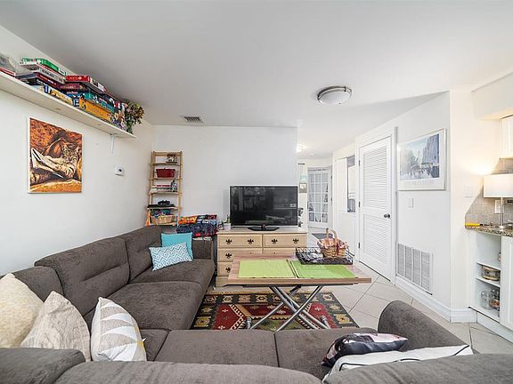 4th image of 313 4th St #1
