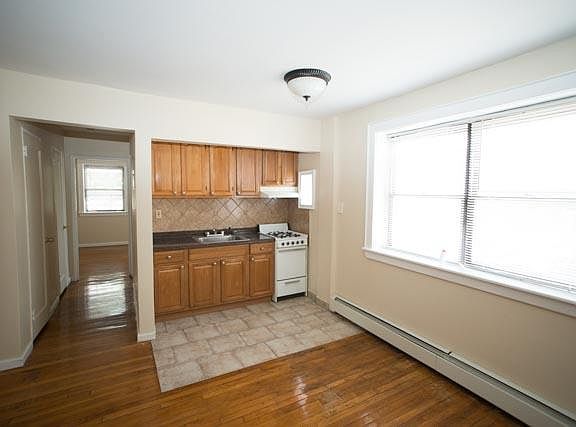 3rd image of 165 Chancellor Ave APT 4C