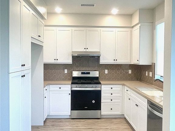 5th image of 4013 Highland Ct