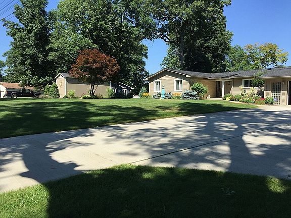 2nd image of 4001 Southwoods Dr