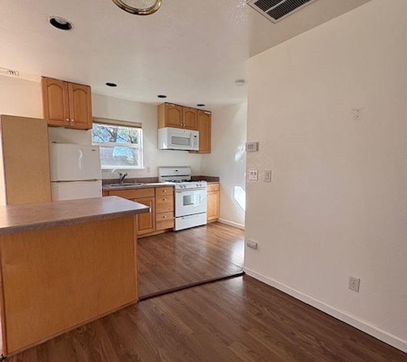 2nd image of 8540 Hubbard Rd