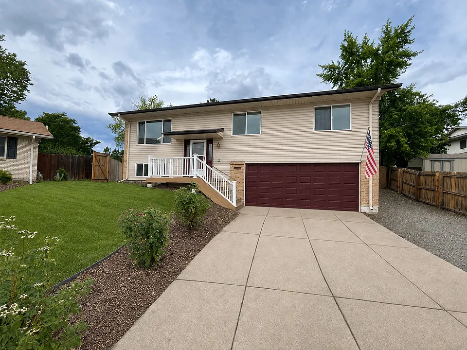 12620 W Warren Ave