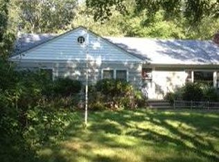 266 Isinglass Rd, Shelton, CT 06484