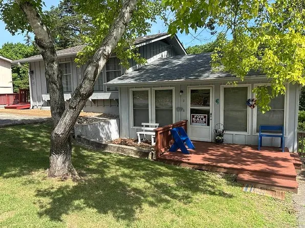 2 Akokisa Dr, Cherokee Village, AR 72529