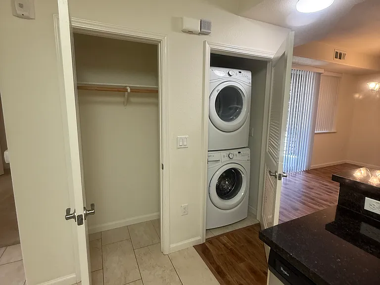 Diamond Creek Condominiums/ Apartments — Photo 13