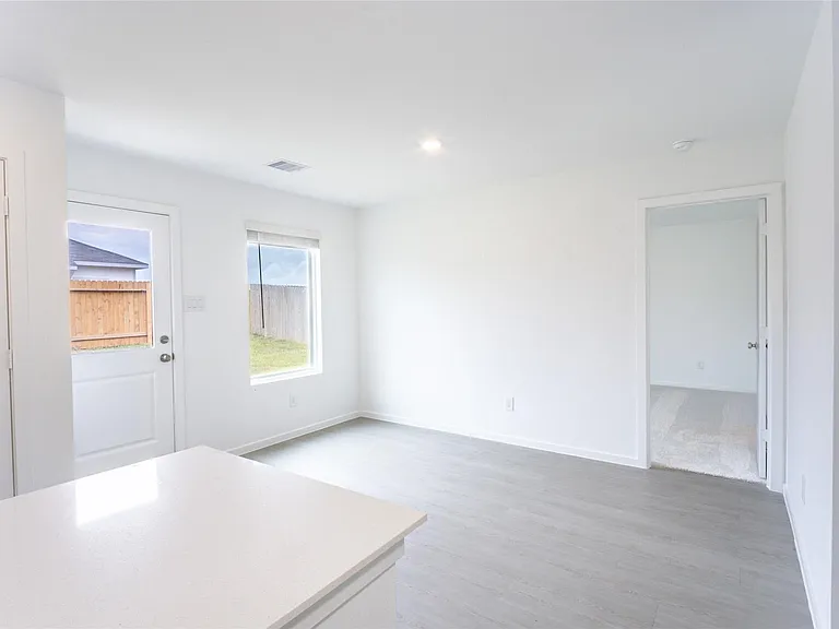 15724 Plum Brook Dr — Photo 14