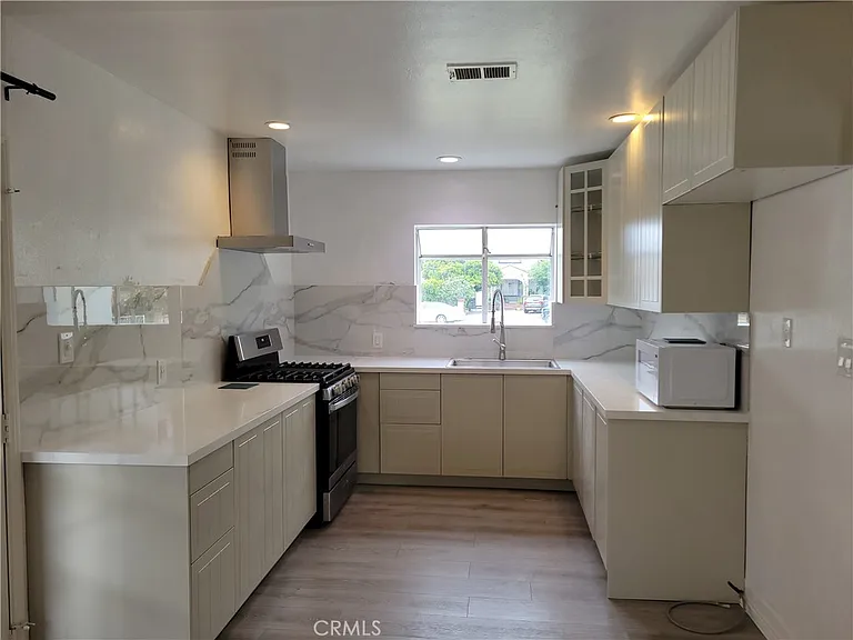 8001 Coral Bell Way — Photo 2