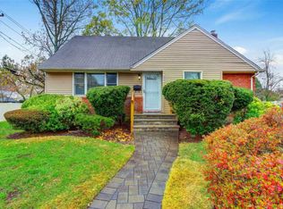 534 Seaman Ave, North Baldwin, NY 11510