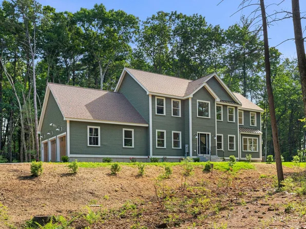 21 Salem Street, Salem, NH 03079