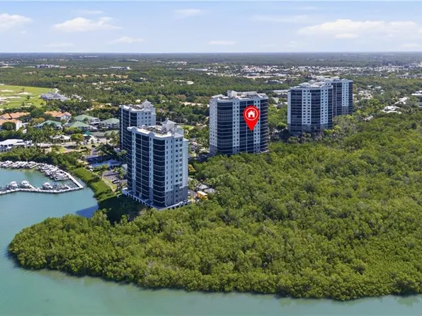 425 Cove Tower Dr #703, NAPLES, FL 34110