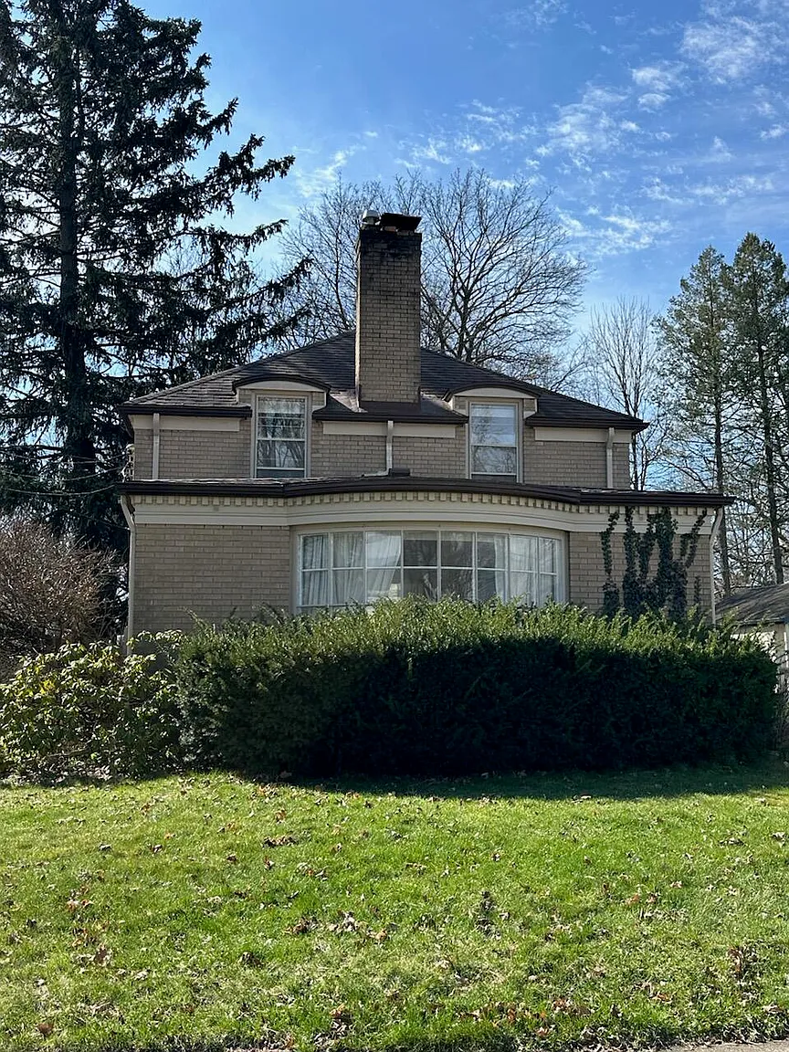 1516 Homecrest Ave photo 1