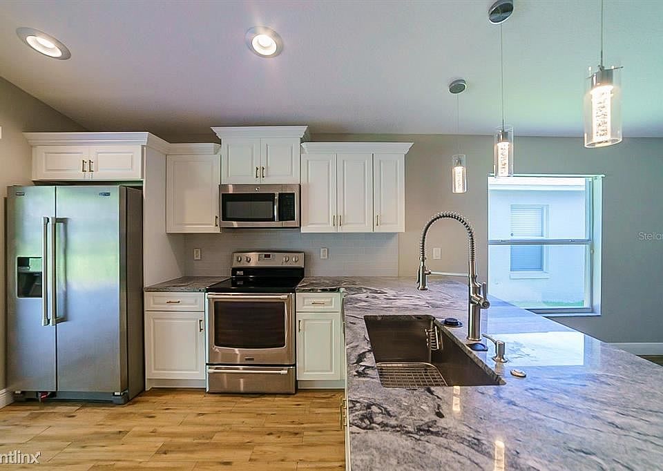 1st image of 18160R Canal Pointe St