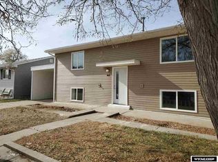 460 Big Horn St, Evansville, WY 82636