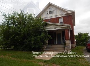 235 SW Tyler St APT 1, Topeka, KS 66603