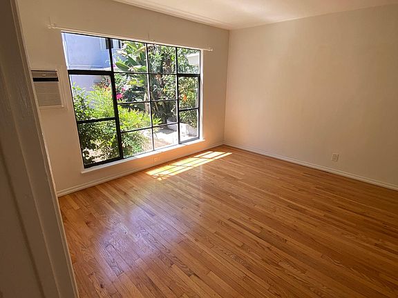3rd image of 5750 Camellia Ave APT 5