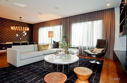 3rd image of 2750 N Lakewood Ave #9