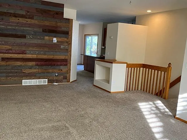 Livingroom or diningroom area