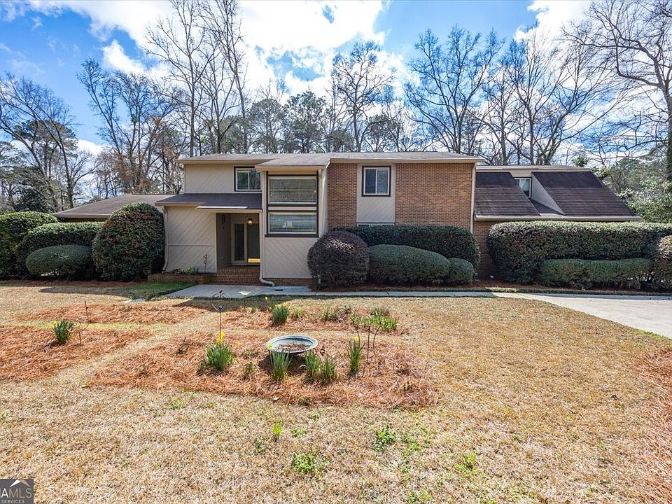 1st image of 4515 Oxford Cir