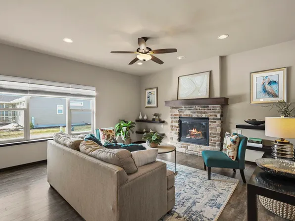 9933 Autumn Breeze Rd, Middleton, WI 53562